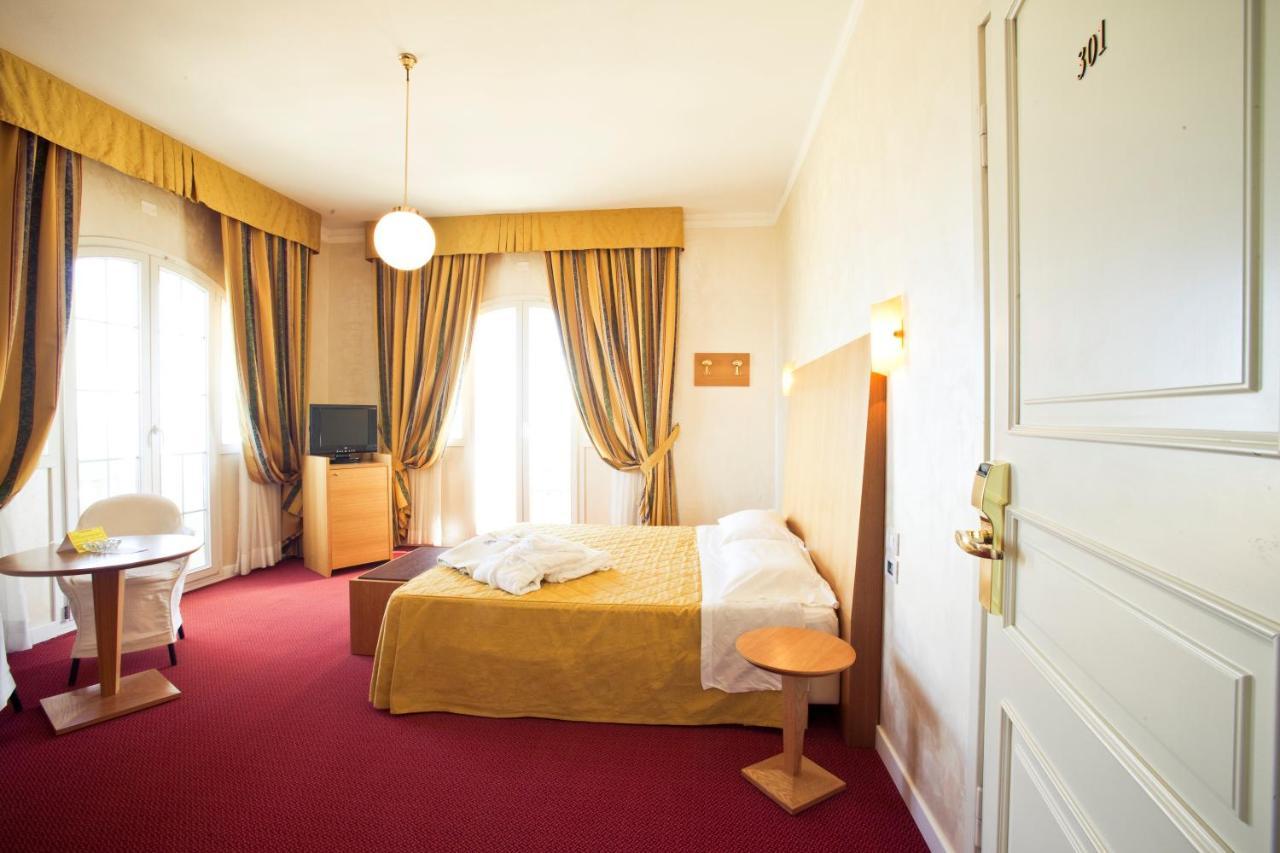 Grand Hotel Cesenatico Εξωτερικό φωτογραφία